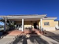 Magnifique villa avec piscine et vue sur la montagne à Petrer in Alicante Dream Homes Castalla 