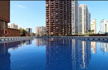 5th Floor Apartment with Sea Views