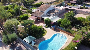 Beautiful 5 Bedroom 5 Bath Villa in Pena de Las Aguilas, Elche