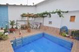 Skurriles 3-Bett-Tardis-Haus mit Pool, Yecla in Alicante Dream Homes Castalla 