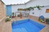 Skurriles 3-Bett-Tardis-Haus mit Pool, Yecla in Alicante Dream Homes Castalla 