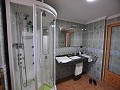 Großes 4-Bett-Familienhaus mit 4-Bett-Gästehaus in Alicante Dream Homes Castalla 