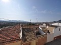 Dos casas de pueblo: 1 totalmente reformada y 1 mayormente reformada: B&B o potencial de inversión in Alicante Dream Homes Castalla 