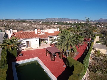 Gran Rico Villa - 4bed 4bath Pool Garage Guest House +