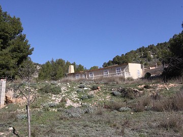 Villa de campo de 3 dormitorios y 2 baños en un parque nacional