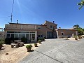 Grande maison de campagne avec commerce de marbre et plantation de raisin in Alicante Dream Homes Castalla 