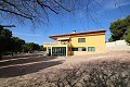 Grande villa individuelle avec piscine proche de la ville à Elda-Petrer in Alicante Dream Homes Castalla 