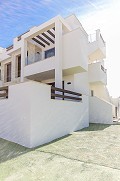 Incroyable appartement avec immense piscine commune et 4 terrains de golf à proximité in Alicante Dream Homes Castalla 