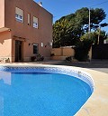 Maison de ville pour deux familles avec piscine in Alicante Dream Homes Castalla 