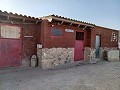 Dorpshuis met 8 slaapkamers en 2 badkamers met stallen en kennels in Alicante Dream Homes Castalla 