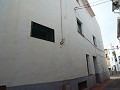 Groot herenhuis met 2 aparte appartementen en garage in Alicante Dream Homes Castalla 