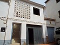 Großes Stadthaus mit 2 separaten Wohnungen und Garage in Alicante Dream Homes Castalla 