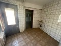 Herenhuis met 5 slaapkamers en 2 badkamers dat moet worden gerenoveerd in Alicante Dream Homes Castalla 