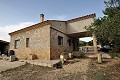 Landhaus mit 3 Schlafzimmern auf einem großen Grundstück in Alicante Dream Homes Castalla 