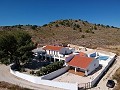 Beeindruckendes großes Haus mit 2. Haus plus Pool und Garagen in Alicante Dream Homes Castalla 