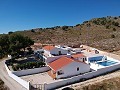 Beeindruckendes großes Haus mit 2. Haus plus Pool und Garagen in Alicante Dream Homes Castalla 