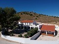 Impressionnante grande maison avec 2ème maison plus piscine et garages in Alicante Dream Homes Castalla 