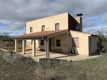 Villa de 3 dormitorios con 11 acres de tierra