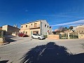 Großes Stadthaus mit Grundstück und Geschäftspotential in Alicante Dream Homes Castalla 