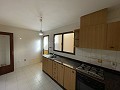 Herenhuis met 4 slaapkamers en mooie tuinen in Alicante Dream Homes Castalla 