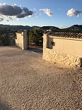 Belle villa prête à emménager avec maison d'hôtes et piscine in Alicante Dream Homes Castalla 