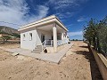 Mooie villa met 3 slaapkamers en 2 badkamers met uitzicht op de bergen in Alicante Dream Homes Castalla 