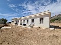 Mooie villa met 3 slaapkamers en 2 badkamers met uitzicht op de bergen in Alicante Dream Homes Castalla 