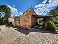 Dos casas mas ruinas y gran cantidad de terreno in Alicante Dream Homes Castalla 