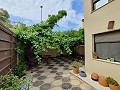 Maison de ville avec jardin et garage à Pinoso in Alicante Dream Homes Castalla 