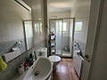 3-Schlafzimmer-Villa mit Pool und großem Unterbau in Alicante Dream Homes Castalla 