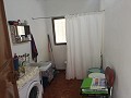 Große 4-Schlafzimmer-Villa mit Pool und 2 Garagen in Alicante Dream Homes Castalla 