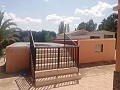 Große 4-Schlafzimmer-Villa mit Pool und 2 Garagen in Alicante Dream Homes Castalla 