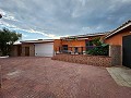 Erhöhte Villa mit Pool und herrlichem Meerblick in Alicante Dream Homes Castalla 