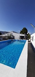 Villa mit 3 Schlafzimmern, Gästehaus, Pool und Garage in Alicante Dream Homes Castalla 