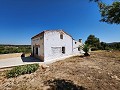 Landhuis met 4 slaapkamers in de bergen in Alicante Dream Homes Castalla 