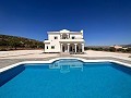 Luxuriöse neue Villa mit Pool und Grundstück in Alicante Dream Homes Castalla 