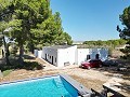 Villa de 4 chambres avec façade modernisée et piscine in Alicante Dream Homes Castalla 