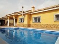 Villa met 4 bedden en 2 badkamers, zwembad, sauna en zomerkeuken in Alicante Dream Homes Castalla 