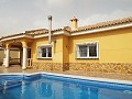 Villa met 4 bedden en 2 badkamers, zwembad, sauna en zomerkeuken in Alicante Dream Homes Castalla 