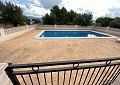 4-Schlafzimmer-Villa mit Pool, nur 500 Meter zu Fuß von der Stadt Sax entfernt in Alicante Dream Homes Castalla 