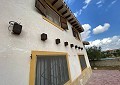 Villa de 4 chambres avec piscine à seulement 500 mètres à pied de la ville de Sax in Alicante Dream Homes Castalla 