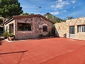 3-Schlafzimmer-Villa mit Blick auf die Berge und die Burg in Alicante Dream Homes Castalla 