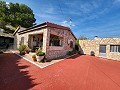 3-Schlafzimmer-Villa mit Blick auf die Berge und die Burg in Alicante Dream Homes Castalla 