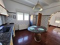 Mooie villa met 4 slaapkamers en 3 badkamers en garage in Alicante Dream Homes Castalla 