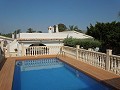 Spacious finca with swimming pool and carport 15 minutes away from the sea in Alicante Dream Homes Castalla 