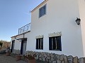 Villa à pied de la ville avec piscine et maison d'hôtes in Alicante Dream Homes Castalla 