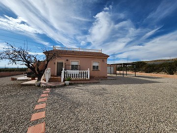 Schöne 1/2-Schlafzimmer-Villa mit Hütte