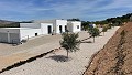 Bijna nieuwe villa met 3/4 slaapkamers, zwembad, dubbele garage en berging in Alicante Dream Homes Castalla 