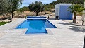 Fast neue 3/4-Schlafzimmer-Villa mit Pool, Doppelgarage und Abstellraum in Alicante Dream Homes Castalla 