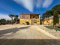 Atemberaubende Villa in Petrr mit Swimmingpool und herrlicher Aussicht in Alicante Dream Homes Castalla 